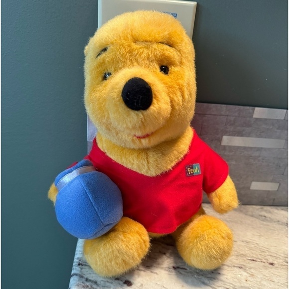 Vintage 1994 Mattel Walt Disney Winnie the Pooh w/ Honey Pot - Picture 1 of 8